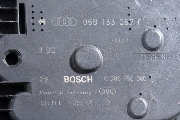 _Przepustnica Audi A4 B5 1995-2000 1.8 20V