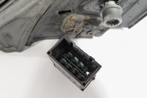 Lusterko prawe Audi A4 B6 2002 Kombi (kod lakieru: LY7W, 7-pin)