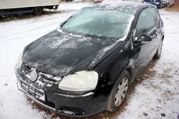 Szyba drzwi przód prawa VW Golf V 1K Hatchback 3-drzwi