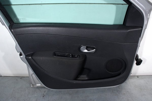 Drzwi przód lewe - Renault - Clio III - zdjęcie 10