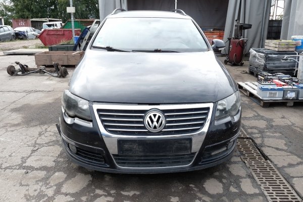 Zbiorniczek spryskiwaczy VW Passat B6 2007 Kombi 