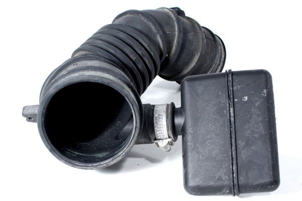 Wąż gumowy Mitsubishi Carisma DA2A 1999-2004 1.8GD