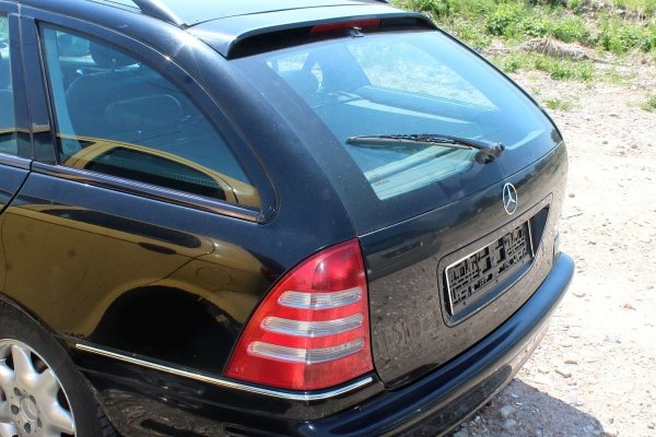 _Klapa bagażnika tył Mercedes C-klasa W203 2002 Kombi