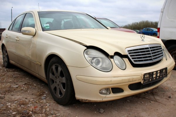 Zamek drzwi przód lewy Mercedes E-klasa W211 2002 Sedan 