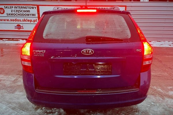 _Błotnik przód prawy Kia Ceed I ED 2009 (2007-2009) Kombi (kod lakieru: ABYSS BLUE [A8])