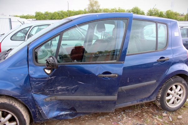 Belka zawieszenia tył Renault Modus 2006 1.2i D4F740 Hatchback 5-drzwi