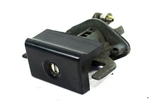 _Wkładka zamka klapy Nissan Primera P11 1996-2002