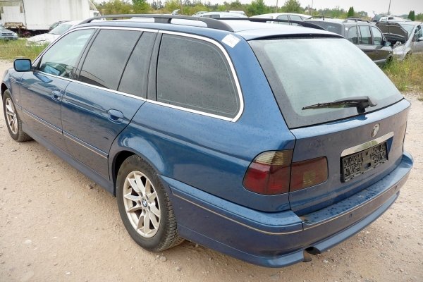 Drzwi tył lewe BMW 5 E39 2002 Kombi (Kod lakieru: TOPASBLAU METALLIC (364))
