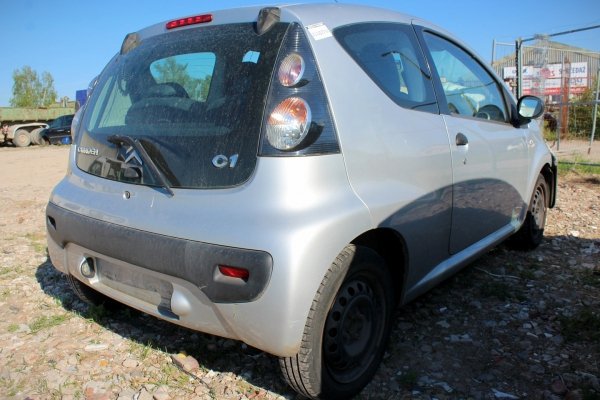 Citreon C1 2005 1.0i CFA Hatchback 3-drzwi [B]