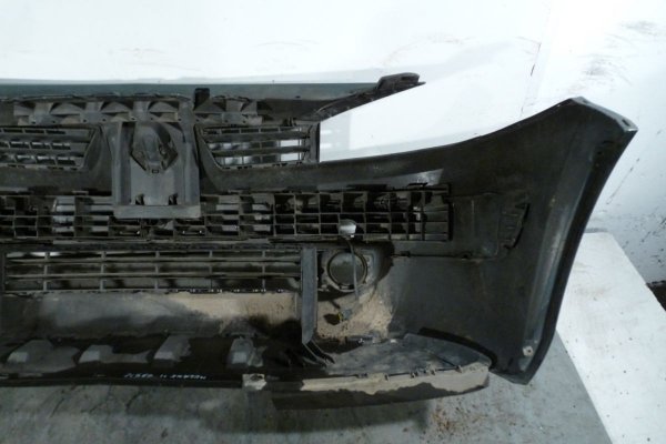 Zderzak przód Renault Megane II 2003 Kombi (Kod lakieru: TED96)