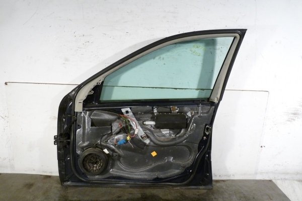 _Drzwi przód prawe Mercedes C-Klasa W203 2000 Sedan (Kod lakieru: 904)