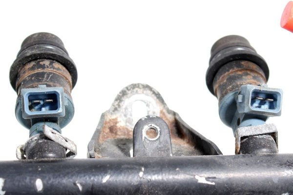 _Listwa wtryskowa Audi 80 B4 1991-1995 2.0i