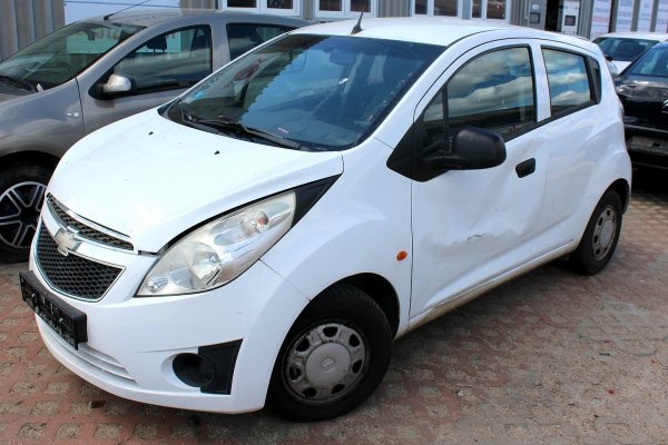 Fotel prawy Chevrolet Spark M300 2011 1.0i B10D1 Hatchback 5-drzwi 