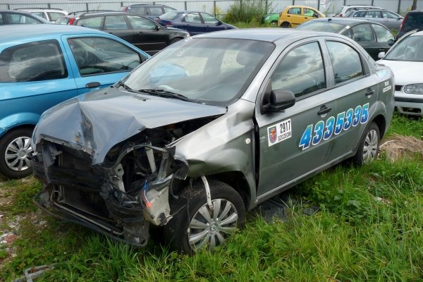 Szyba drzwi tył lewa Chevrolet Aveo T250 2010 Sedan