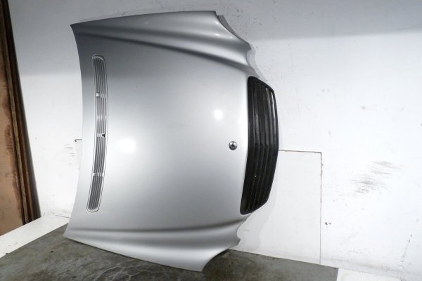 _Maska grill Mercedes E-klasa W211 2002 Sedan (Kod lakieru: 744)