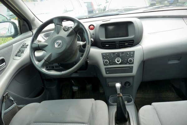 Klapa bagażnika tył Nissan Almera Tino 2005 Minivan (kod lakieru: BW9)