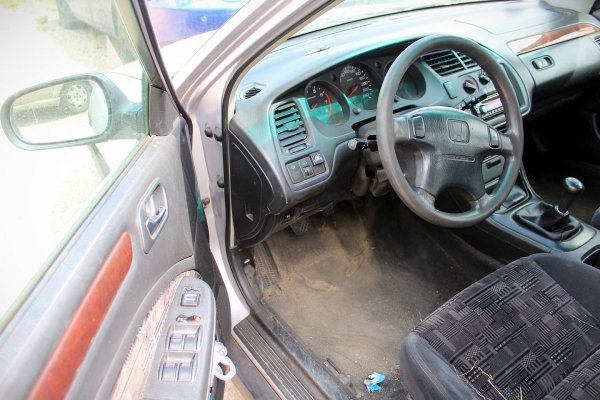 Drzwi Tył Lewe Honda Accord VI 1999 1.8i Liftback (gołe drzwi bez osprzętu)