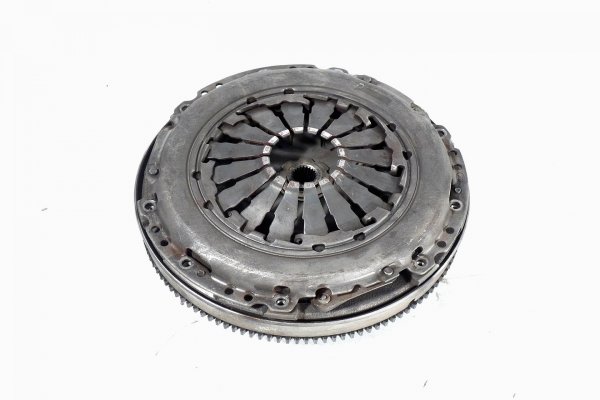 _Koło dwumasowe + sprzęgło Opel Astra H 2010 1.3CTDI Z13DTH Kombi 