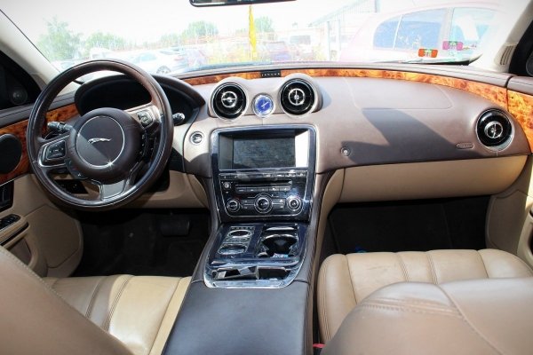 Szyba karoseryjna prawa Jaguar XJ X351 2012 3.0D Sedan 