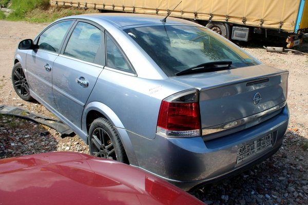 Opel Vectra C 2004 2.2i Z22YH Liftback [B]