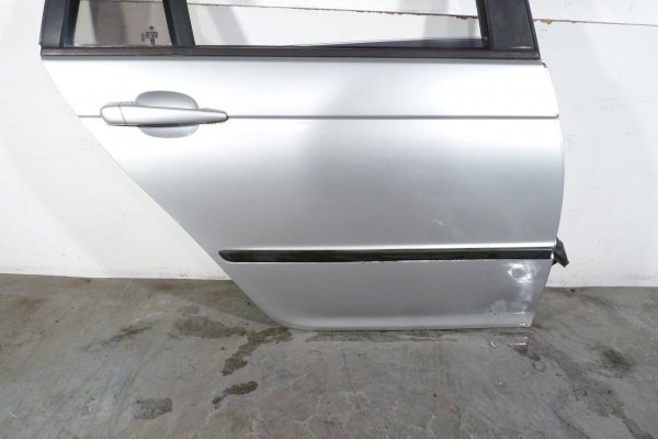 Drzwi tył prawe BMW 3 E46 2000 Kombi (Kod lakieru: 354)
