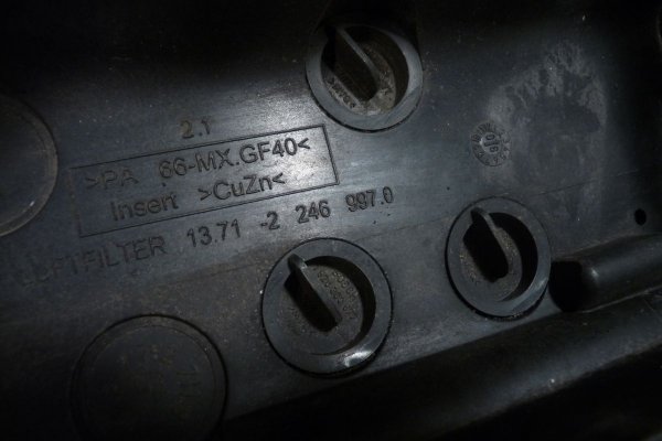 _Pokrywa zaworów BMW 3 E90 2006 2.0D M47