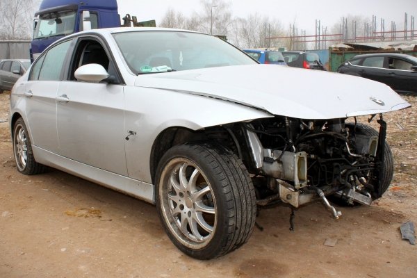 Lampa w klapę tył lewa  BMW 3 E90 2005 Sedan