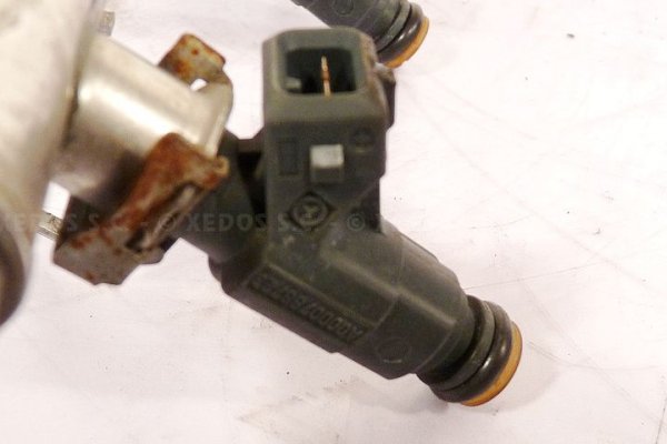 Listwa wtryskowa Mercedes A-klasa W168 1997-2004 1.6i