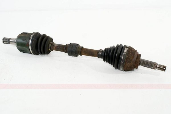 _Półoś prawa krótka Mitsubishi Galant E50 1992-1996 2.0 16V Automat