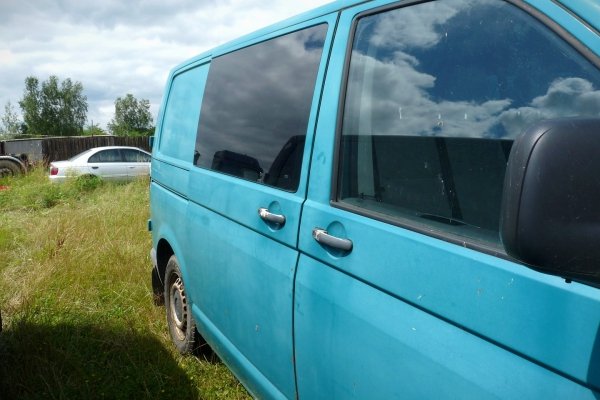 Półoś tył lewa VW Transporter T5 2005 2.5TDI AXD Bus