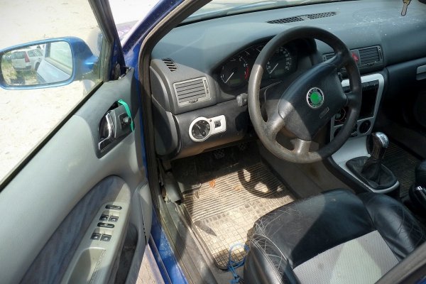 Lusterko prawe Skoda Octavia I 1U 1999 Liftback