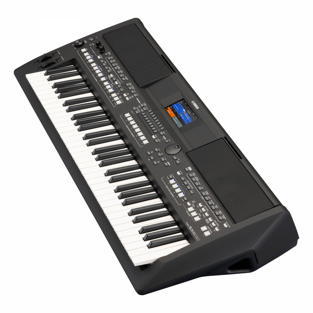 Yamaha PSRSX600 keyboard