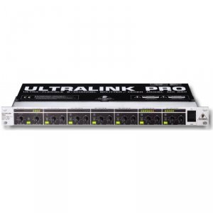Behringer ULTRALINK PRO MX882