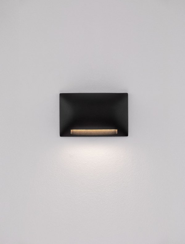 Kinkiet zewnętrzny LED czarny prostokątny wypukły minimalistyczny nowoczesny IP65 PLASENA LE75299 Luces Exclusivas