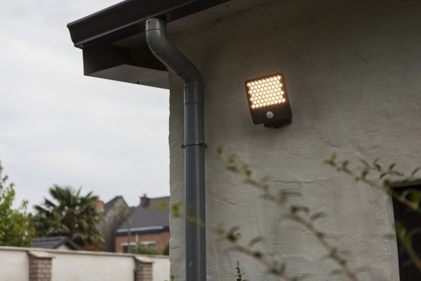 Lampa zewnętrzna kinkiet LED nowoczesna minimalistyczna szara aluminiowa klasyczna ATLANTIS - CZUJNIK RUCHU IP54 7801608118 LUTEC