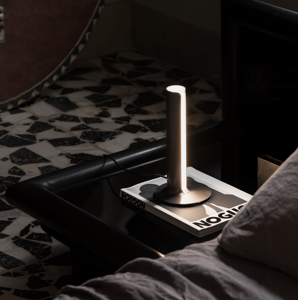 Lampka biurkowa stołowa LED tuba minimalistyczna klasyczna nowoczesna na komodę Dorica tl1 pomarańczowa 366098 Ideal Lux