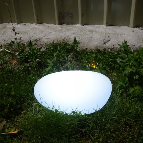 Lampa ogrodowa LED kamień 32cm dekoracyjna ozdobna zmiana kolorów na pilota PEBBLE ES-ST004 Step Into Design