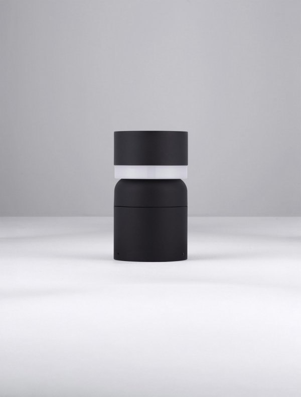 Minimalistyczny słupek ogrodowy klasyczny LED aluminiowy czarna niska tuba uniwersalny IP65 OSCELIA LE75129 Luces Exclusivas