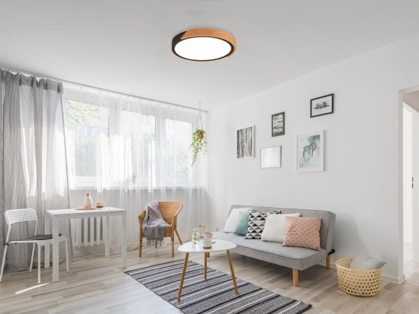 Okrągły nowoczesny czarny plafon sufitowy LED z elementem drewna JANO R67201132 RL