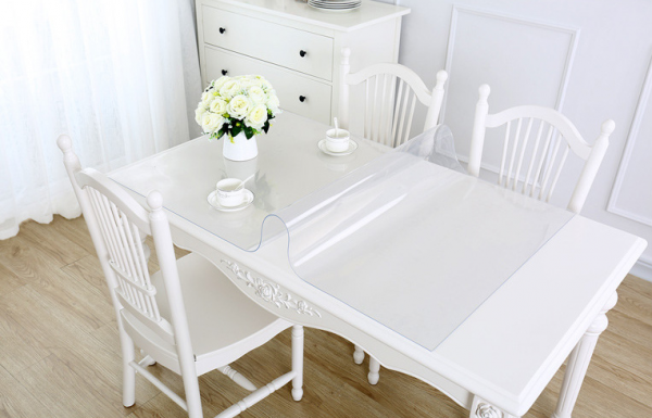 Mata podkładka ochronna elastyczna PCV 60x60 cm na stół biurko 1 mm