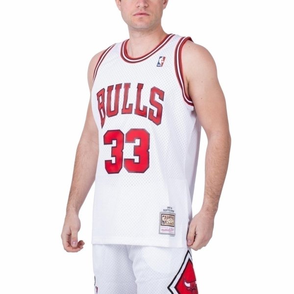 Mitchell &amp; Ness koszulka męska Chicago Bulls NBA Home Swingman Jersey Bulls 97-98 Scottie Pippen SMJYAC18054-CBUWHIT97SPI