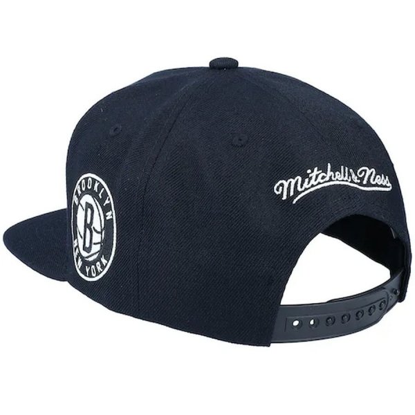 Mitchell &amp; Ness czapka z daszkiem bejsbolówka NBA Brooklyn Nets Team Script 2.0 Snapback Nets HHSS3280-BNEYYPPPBLCK