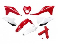 UFO KOMPLET PLASTIKÓW (FULL KIT) Z OSŁONAMI TELESKOPÓW (AMORTYZATORÓW) GAS GAS EC / EC-F 250 / 300 / 350 21-23 KOLOR OEM CZERWON