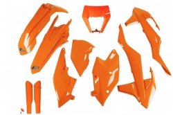 UFO KOMPLET PLASTIKÓW (FULL KIT) Z OSŁONAMI TELESKOPÓW (AMORTYZATORÓW) KTM EXC/EXC-F TPI 17-19 Z OSŁONĄ LAMPY KOLOR POMARAŃCZOWY