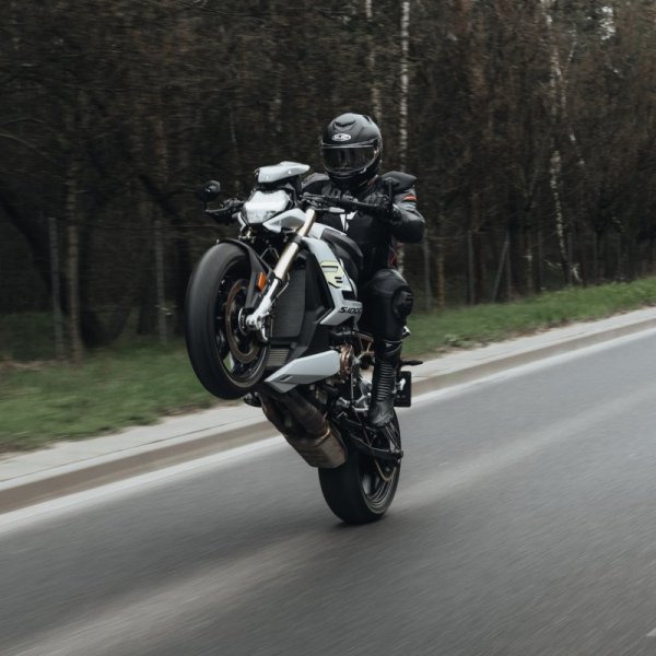 SPODNIE MOTOCYKLOWE SKÓRZANE REBELHORN VELOCE BLACK WHITE 48