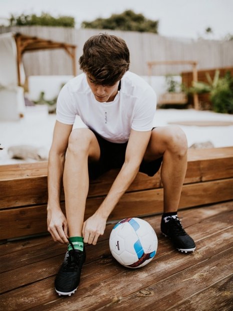 Football - Low Socks Good Mood