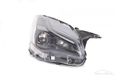 Maserati Quattroporte M156 Lampa prawy przód 