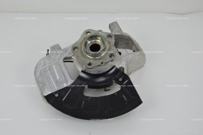 Ferrari 458 Italia F142 California F149 FF F151 F12 Berlinetta F152 Zwrotnica piasta prawy przód