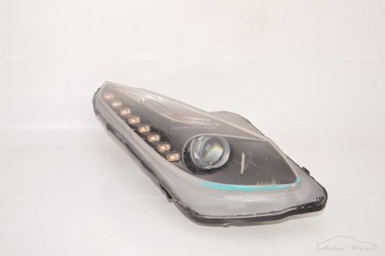 Ferrari F12 Berlinetta F152 Front right headlight light LHD