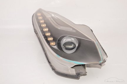 Ferrari F12 Berlinetta F152 Front right headlight light LHD